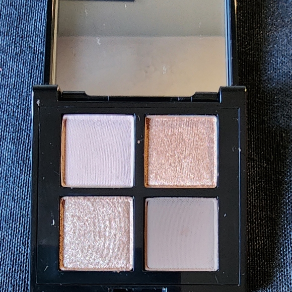 Lancome eye shadow quad palette - Picture 2 of 4